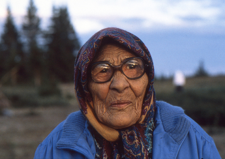 -*24.5 4 Cree Elder Woman, Quebec